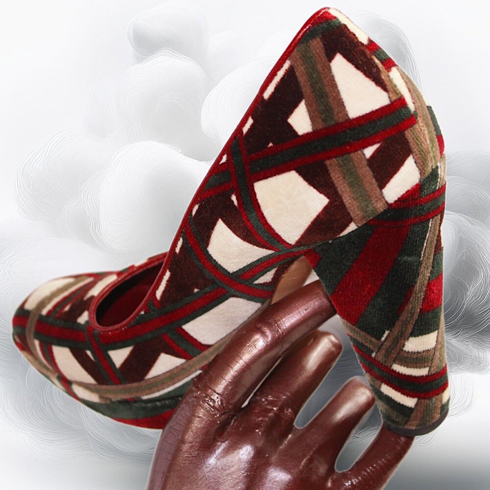 Gucci Velvet Geometric Cream Maroon Green Signed Platform Pumps, Size 6 - Picture 6 of 14